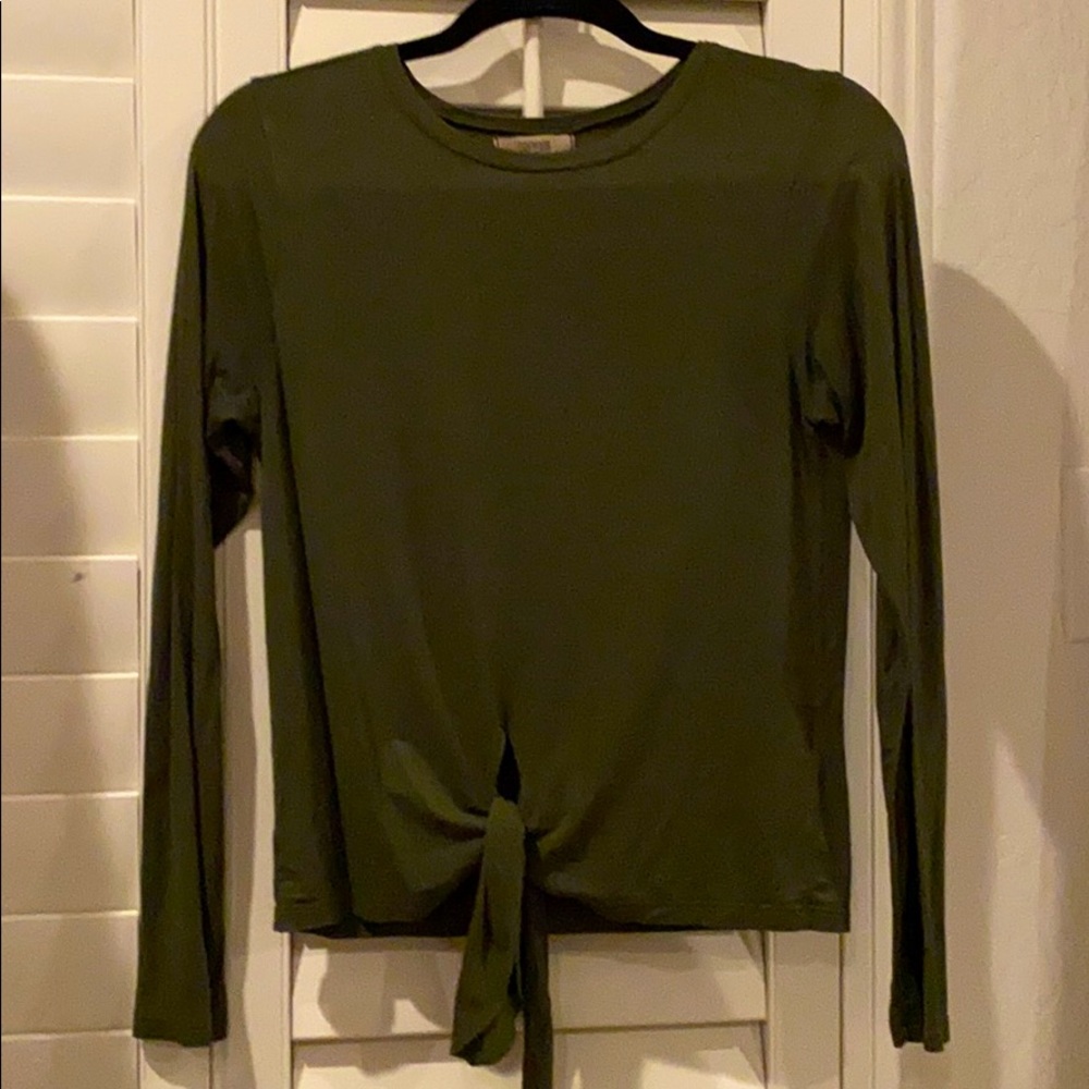 Colombian brand - Tennis Army Green Long Sleeve